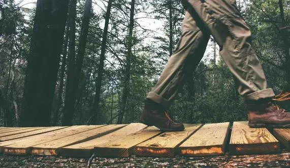 WHERE TO FIND THE BEST DEALS ON BUILDING MATERIALS